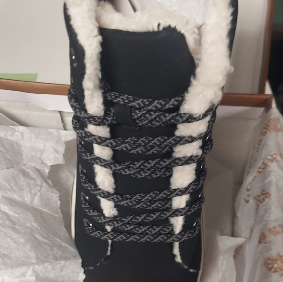 Gc sneaker boots lace n zipper closure sheep lined waterproof suede xgrip bottom - Picture 2 of 7